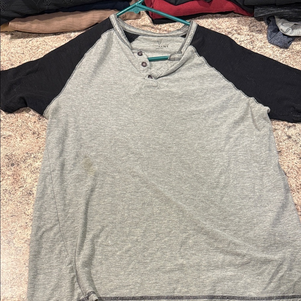 Men's Gray and Black Raglan Henley Tee